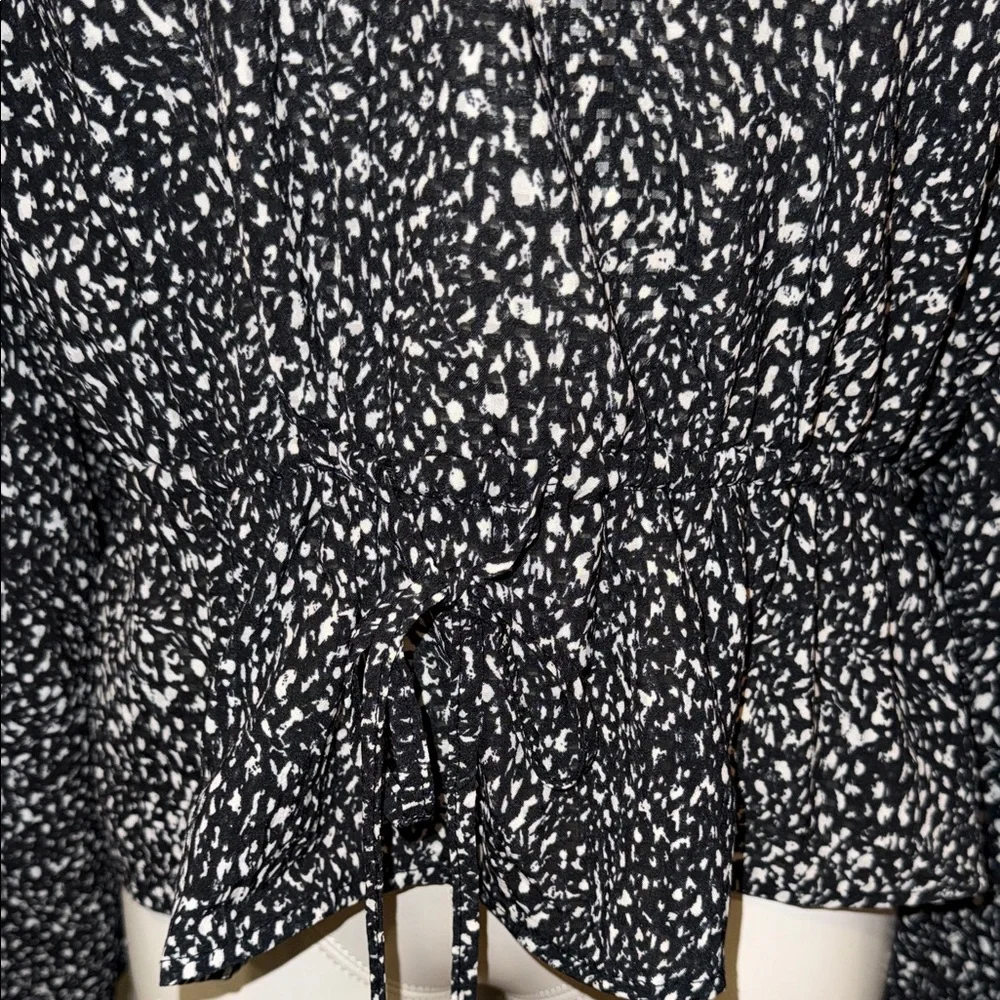 NWT Universal Thread Patterned Blouse